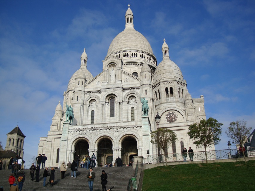 Basilica of SacreCoeur Montmartre Paris The second method is to keep a 