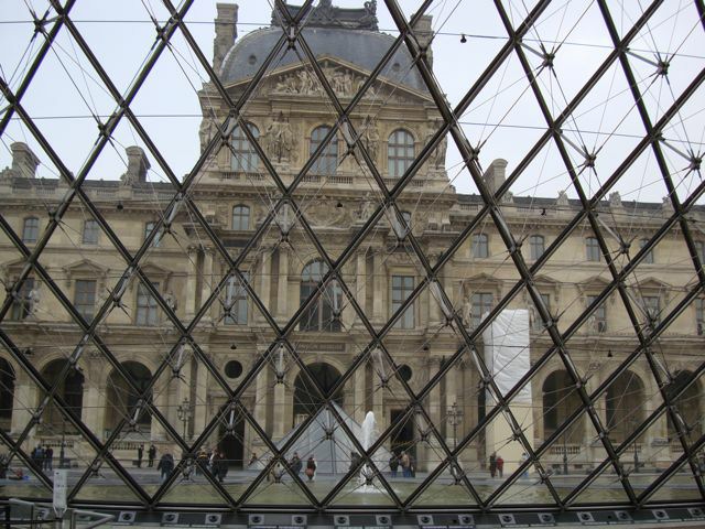 paris36-louvre.jpg